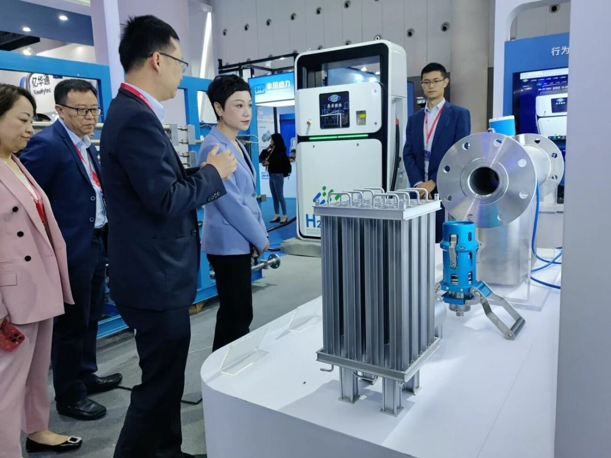 Таурас Феникс генеральный директор