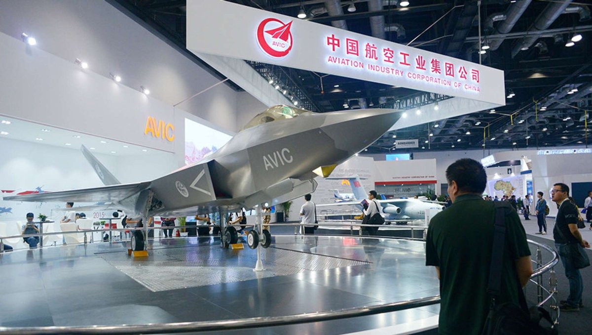 Китайский стелс-истребитель j-31