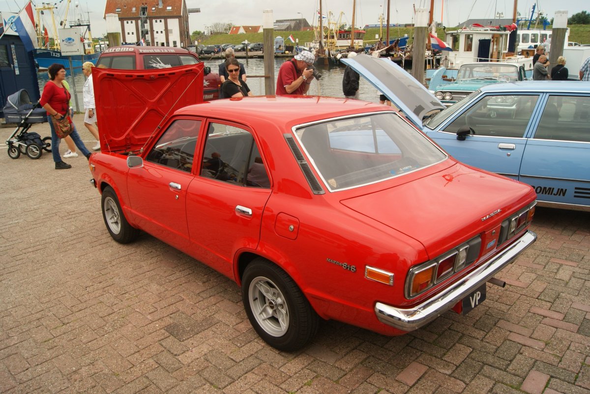 Mazda 818 Wagon