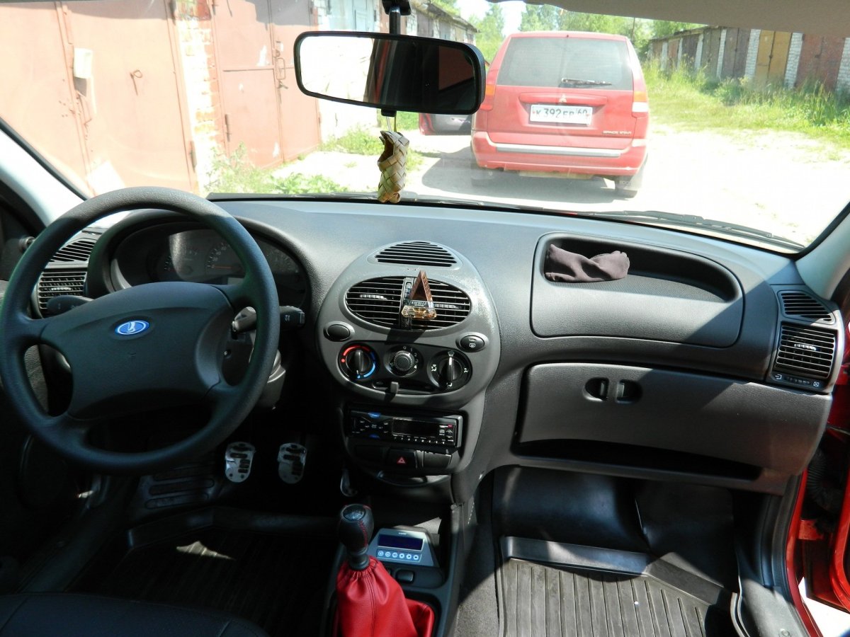Lada Kalina 1 хэтчбек салон