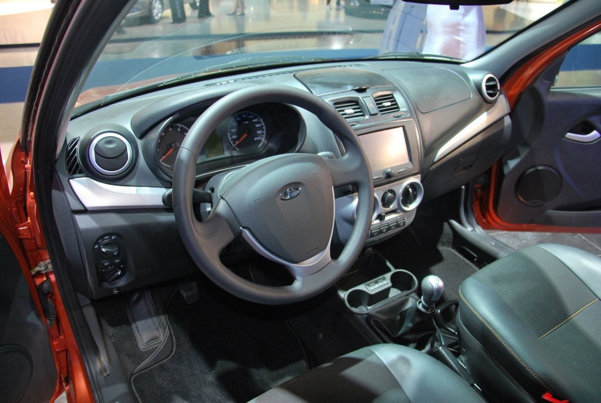 Lada Kalina 2 салон