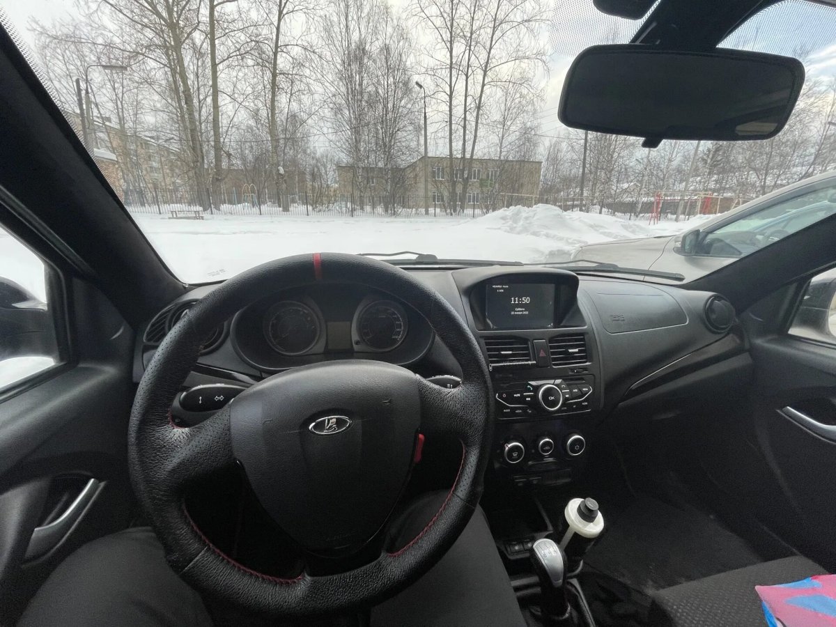 Калина 2 черный салон