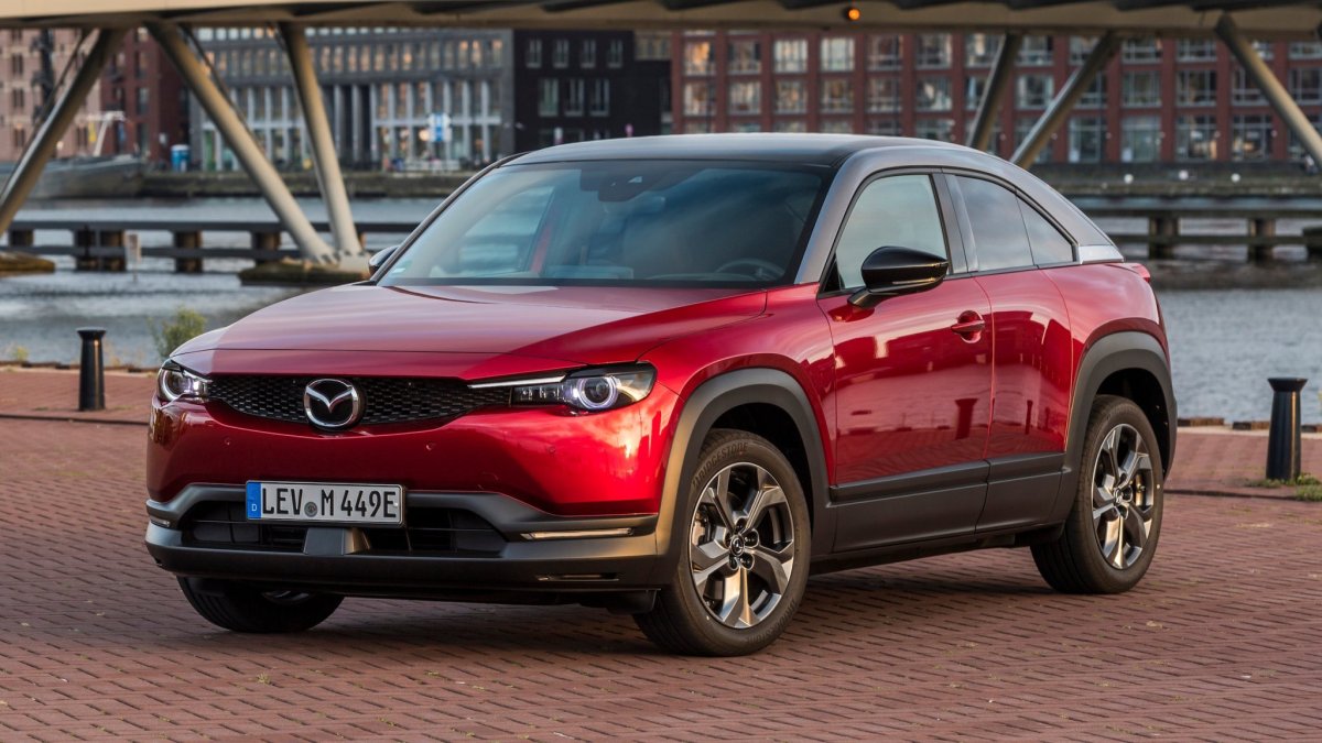 Mazda MX-30 at, 2020