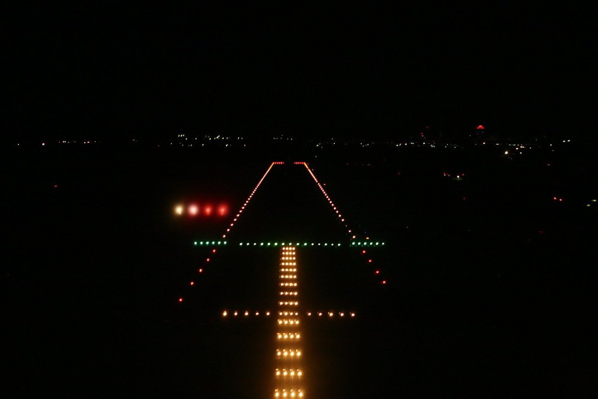 Глиссадные огни ВПП