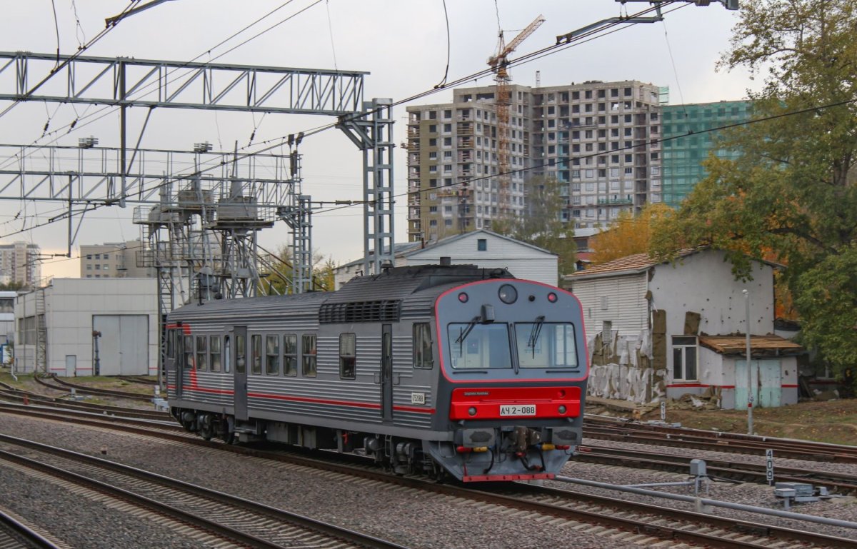 Пригородный электропоезд