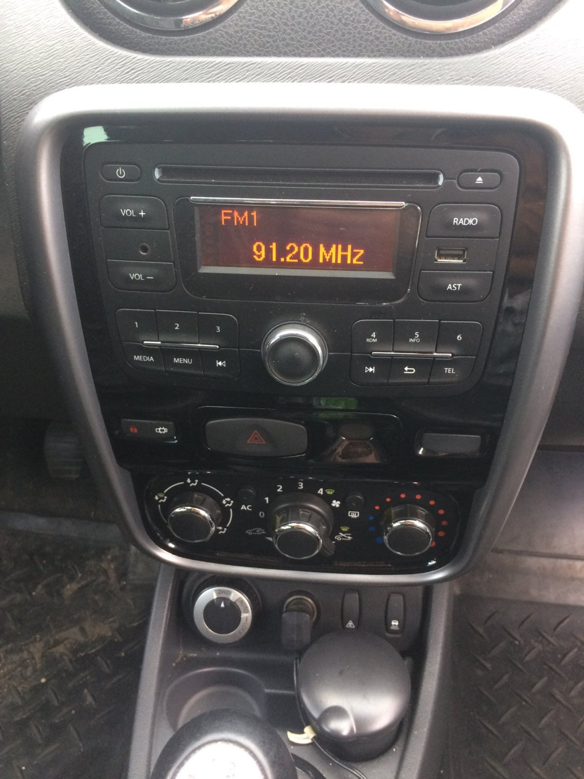 Рено Дастер магнитола 1 din