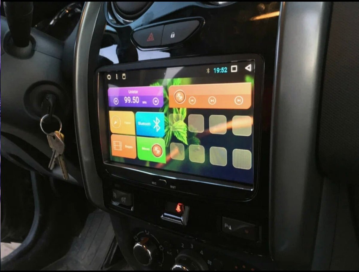 2 Дин магнитола Рено Дастер