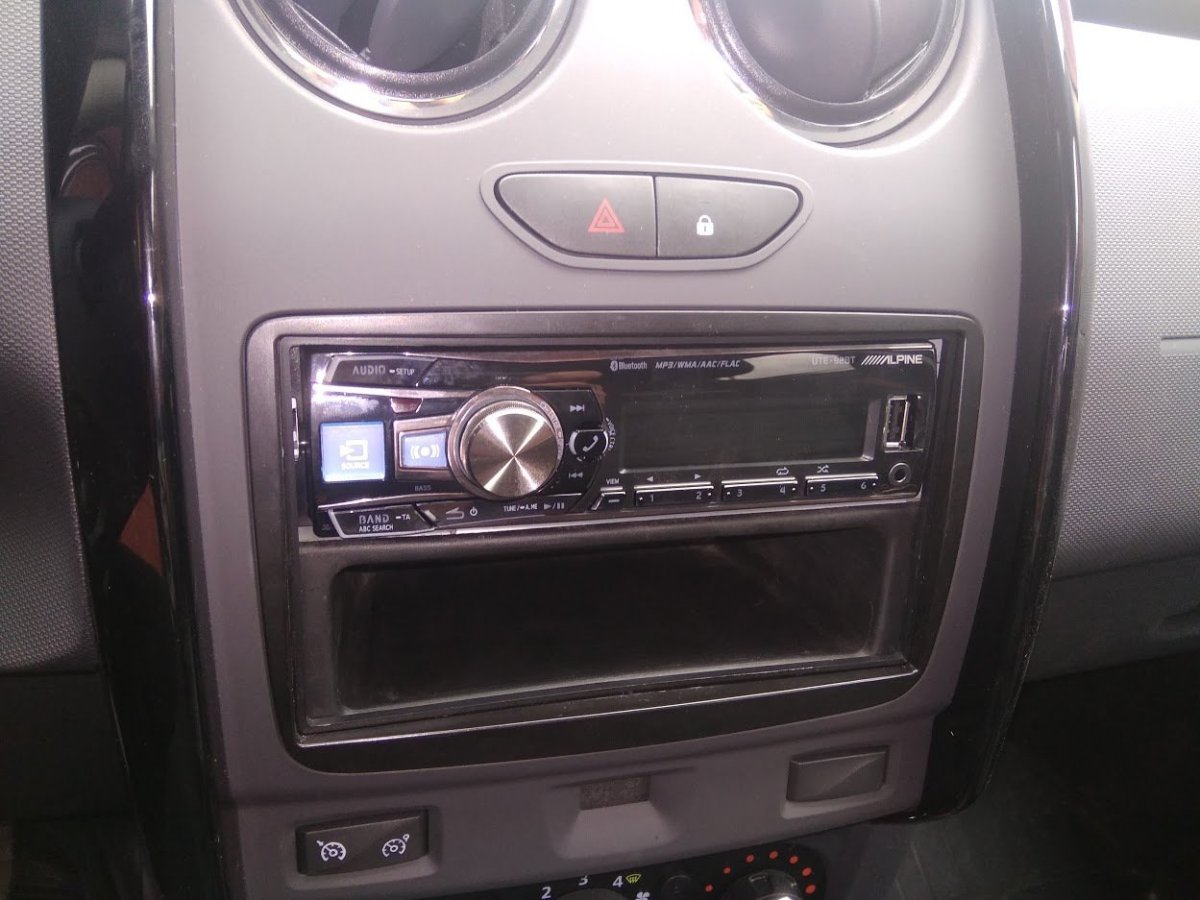 Переходная рамка 1din Renault Duster