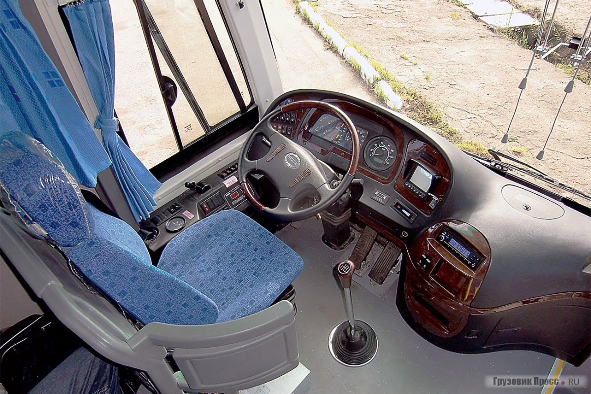 Хайгер 6119 место водителя