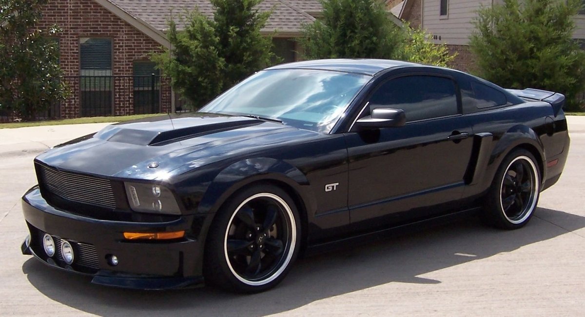 Форд Мустанг 2005