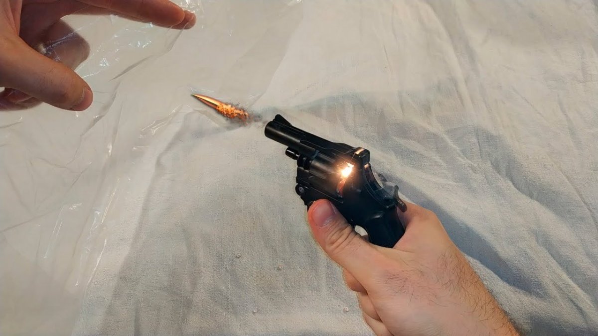 Пистолет выстрел пистонами