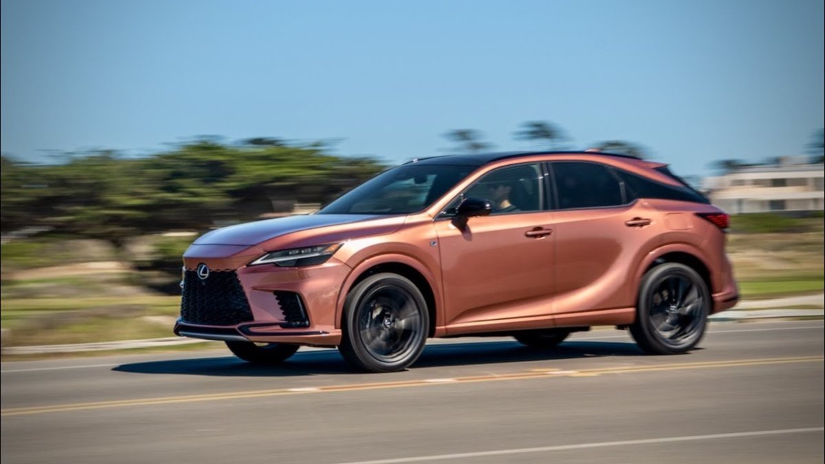 Лексус РХ 500h 2023