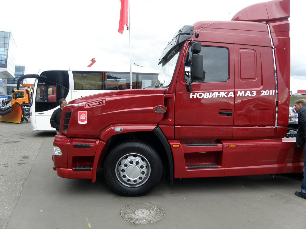 Новый МАЗ 6440ра кабина