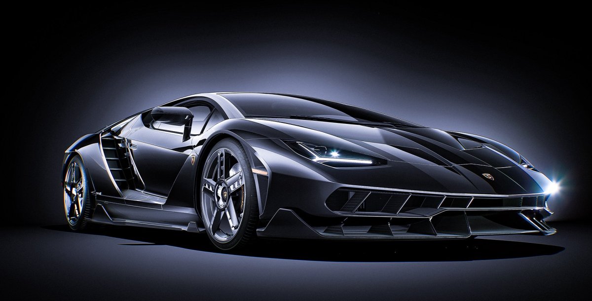 Lamborghini Centenario сбоку