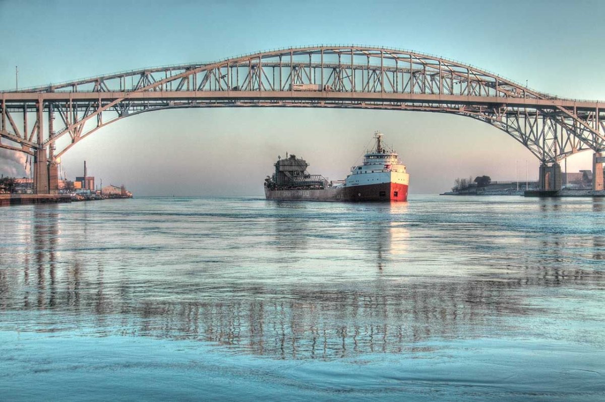 Мост Мичиган