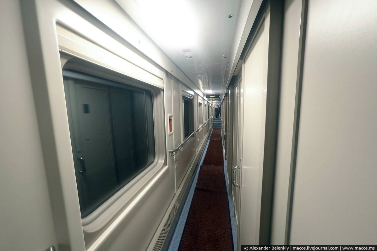 Поезд 026 Бетанкур Санкт-Петербург Москва двухэтажный