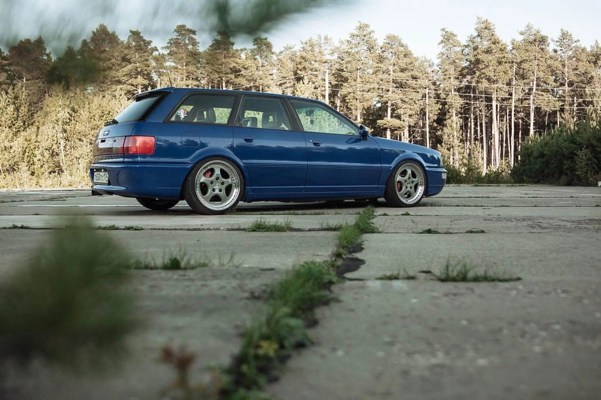 Audi rs2 stance