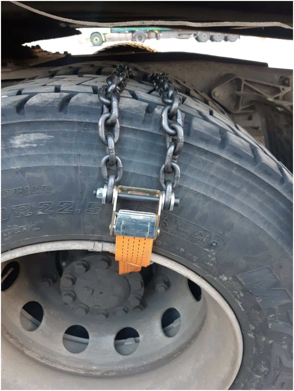 Браслеты противоскольжения на ВАЗ 2107