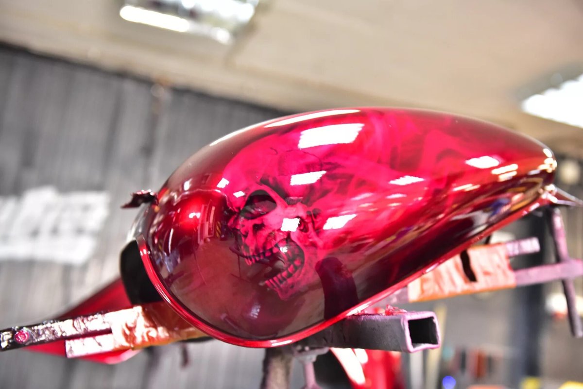 Кенди красный ИЖ мотоцикл