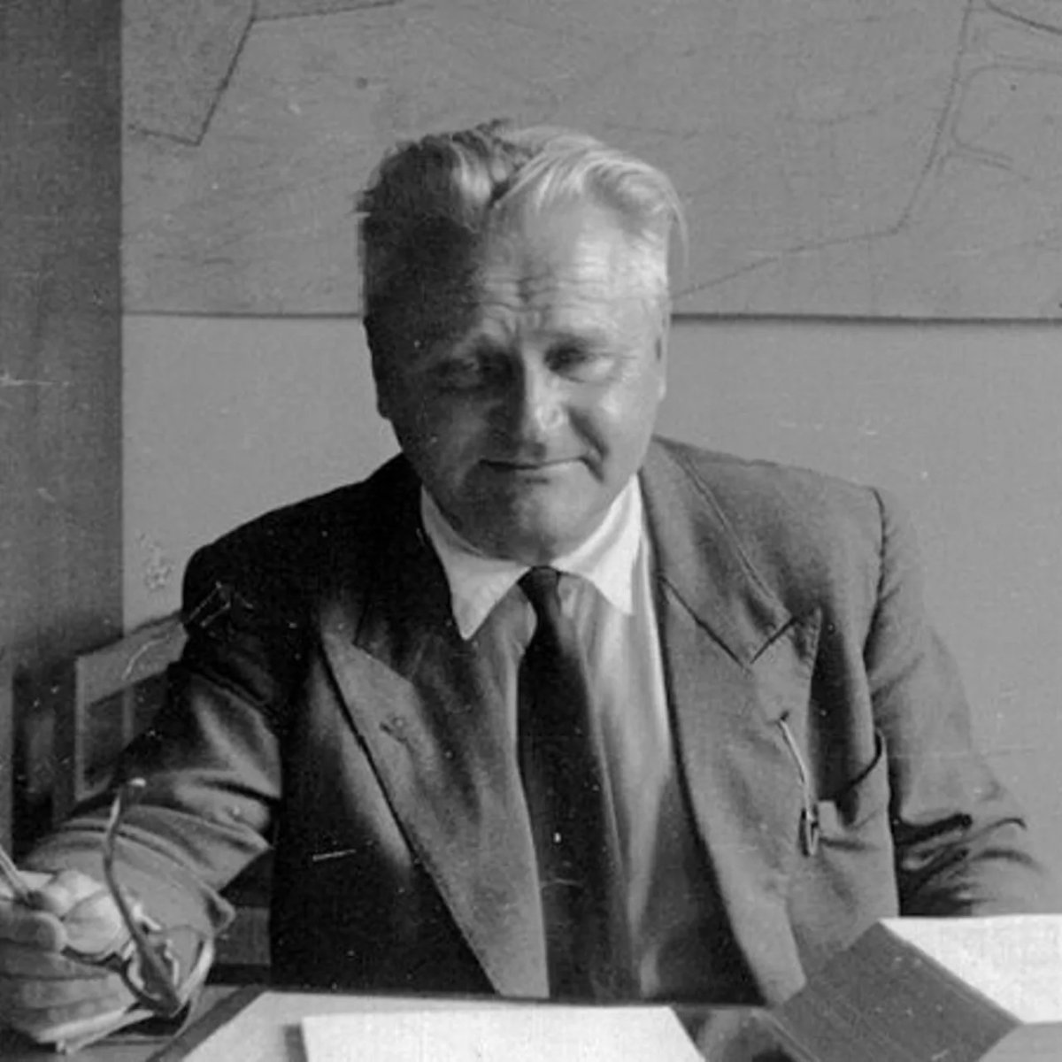 Эйген Зенгер фото