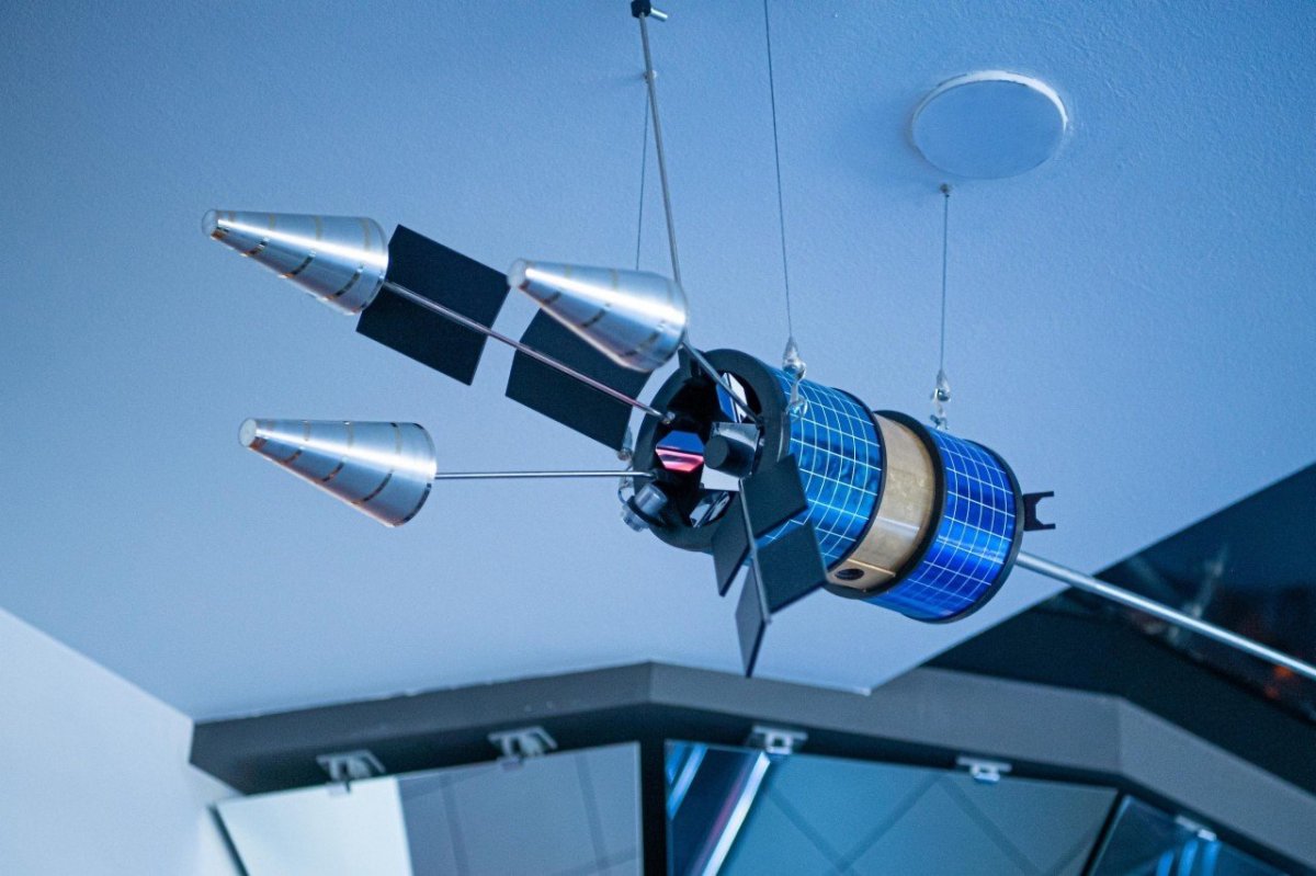 Первый Спутник на орбите