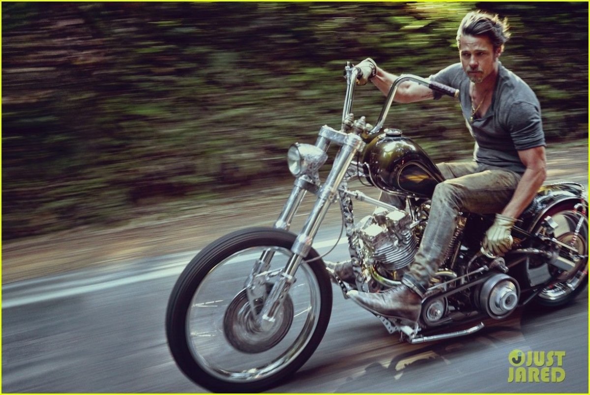 Брэд Питт на мотоцикле Бенджамин Баттон