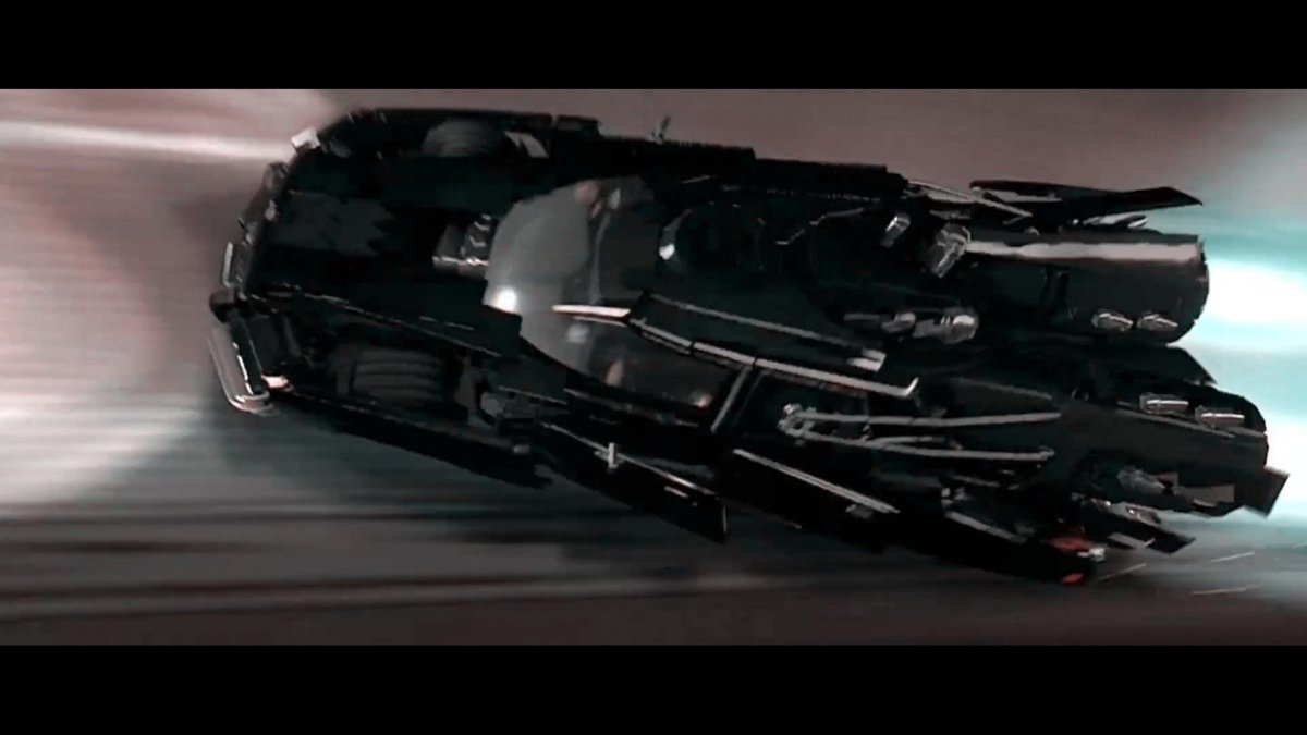 Машина из люди в черном 1