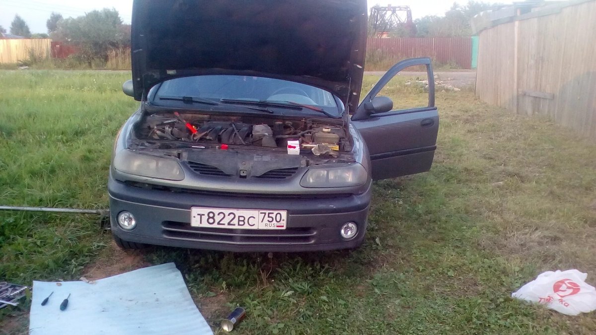 Туманки Рено Лагуна 1