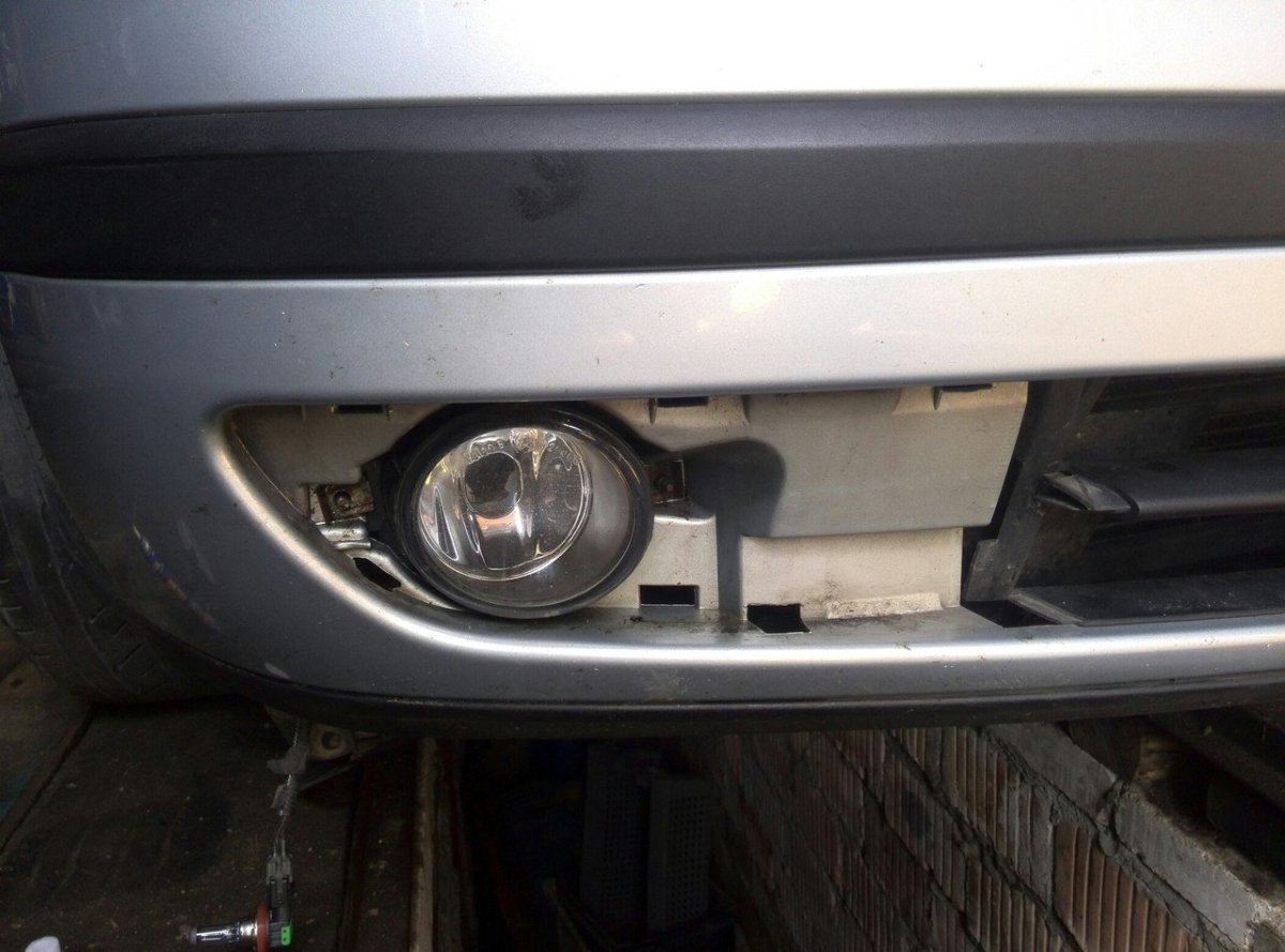 Фара противотуманная Рено Меган 2 лампа