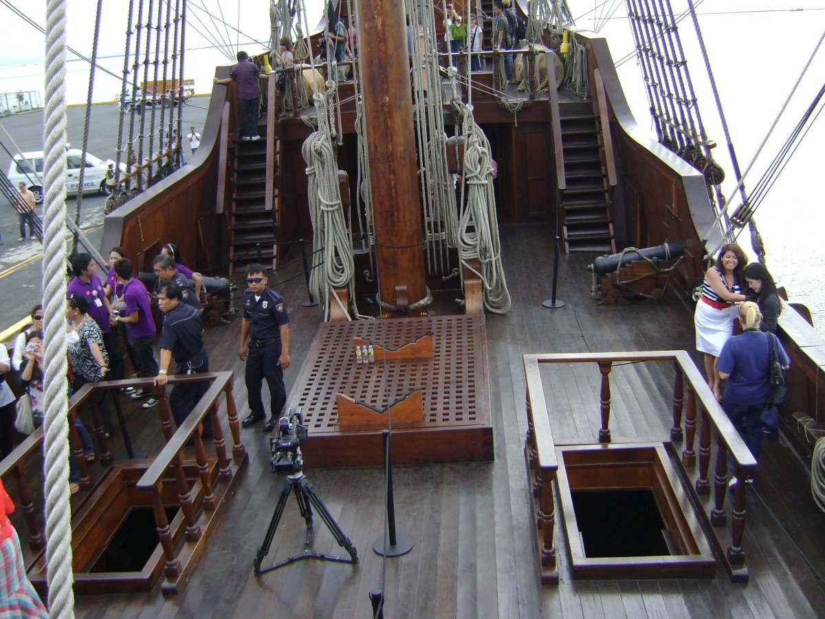 Галеон трюм капитана