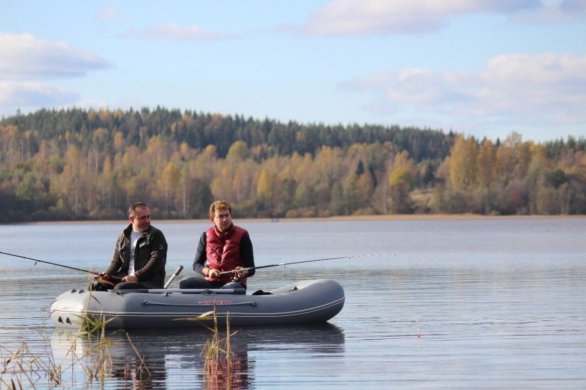 Лодка мурена 300