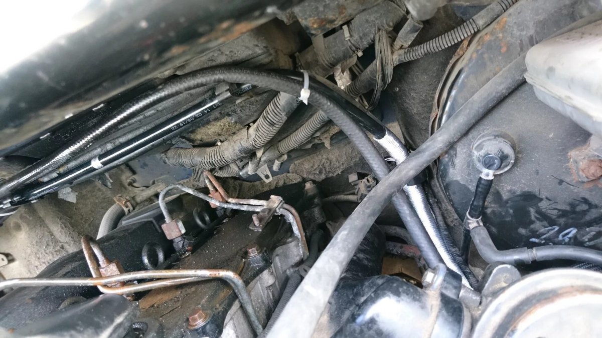 Топливная трубка Ford Transit 2.2