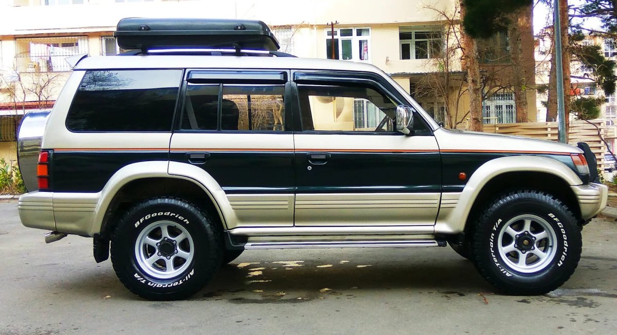 Mitsubishi Pajero (2g)