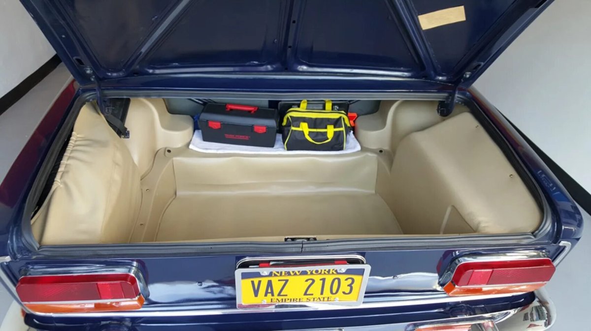ВАЗ 2103 багажник