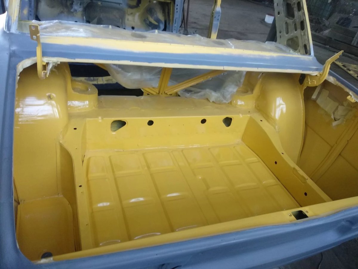 Багажный отсек ВАЗ 2106