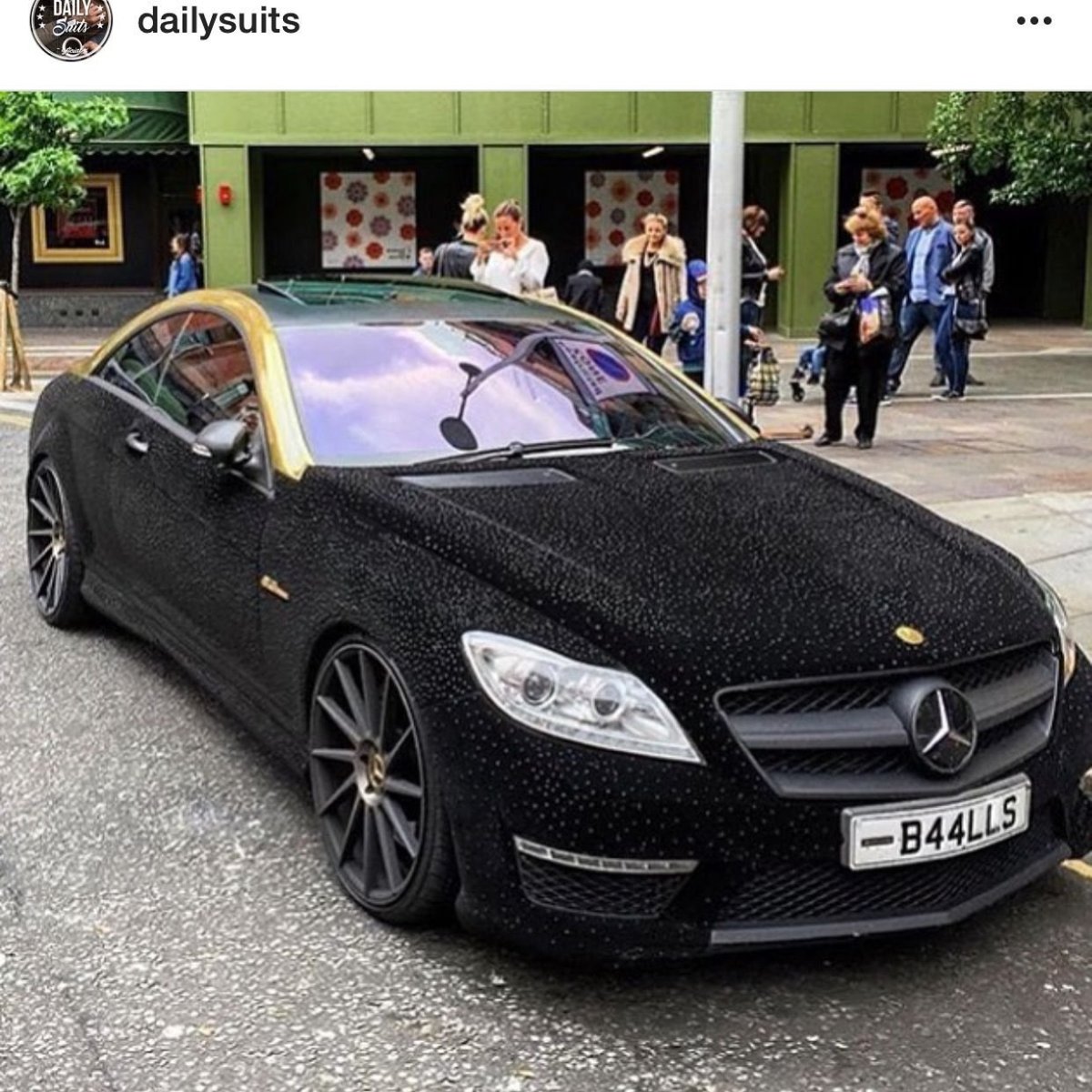 Золотой cl63 BMW