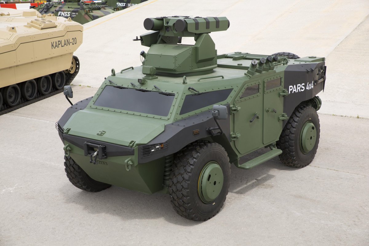 Турецкий БТР FNSS pars