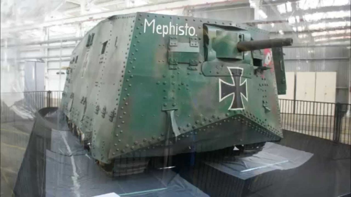 A7v «Мефисто»