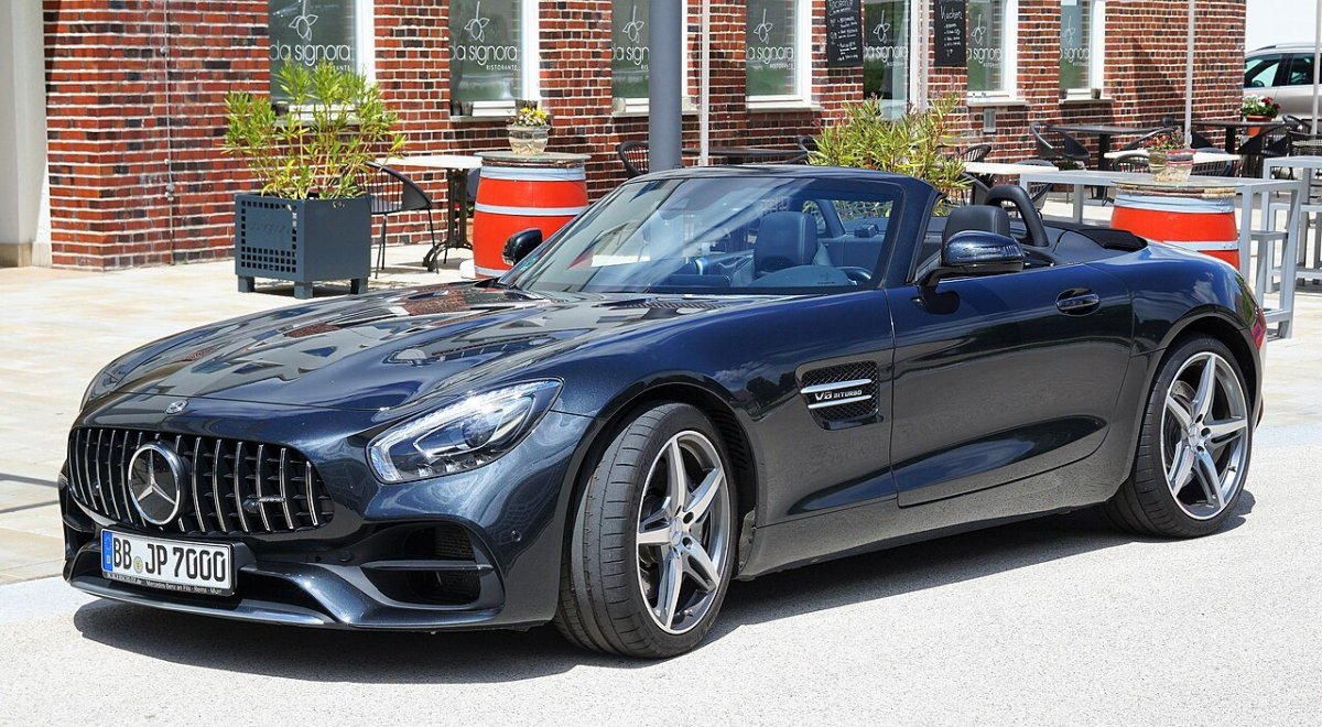Мерседес АМГ ГТ родстер 2022