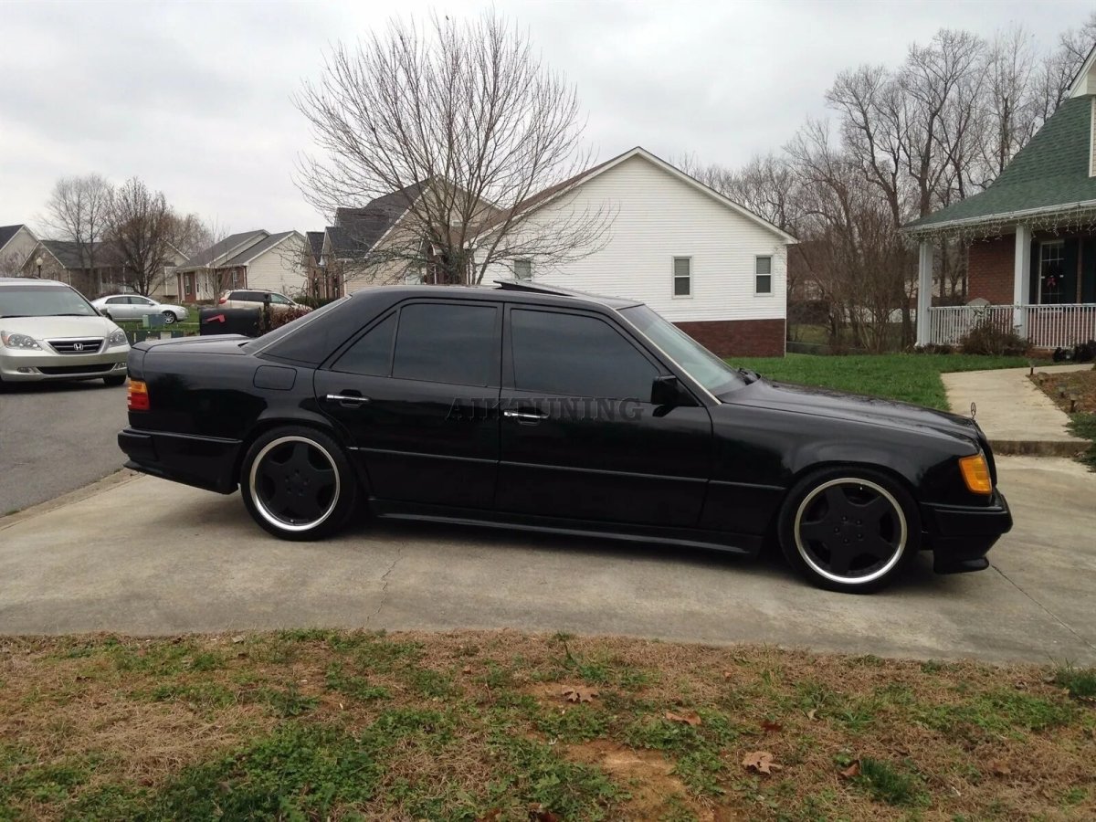 Мерседес 124 AMG