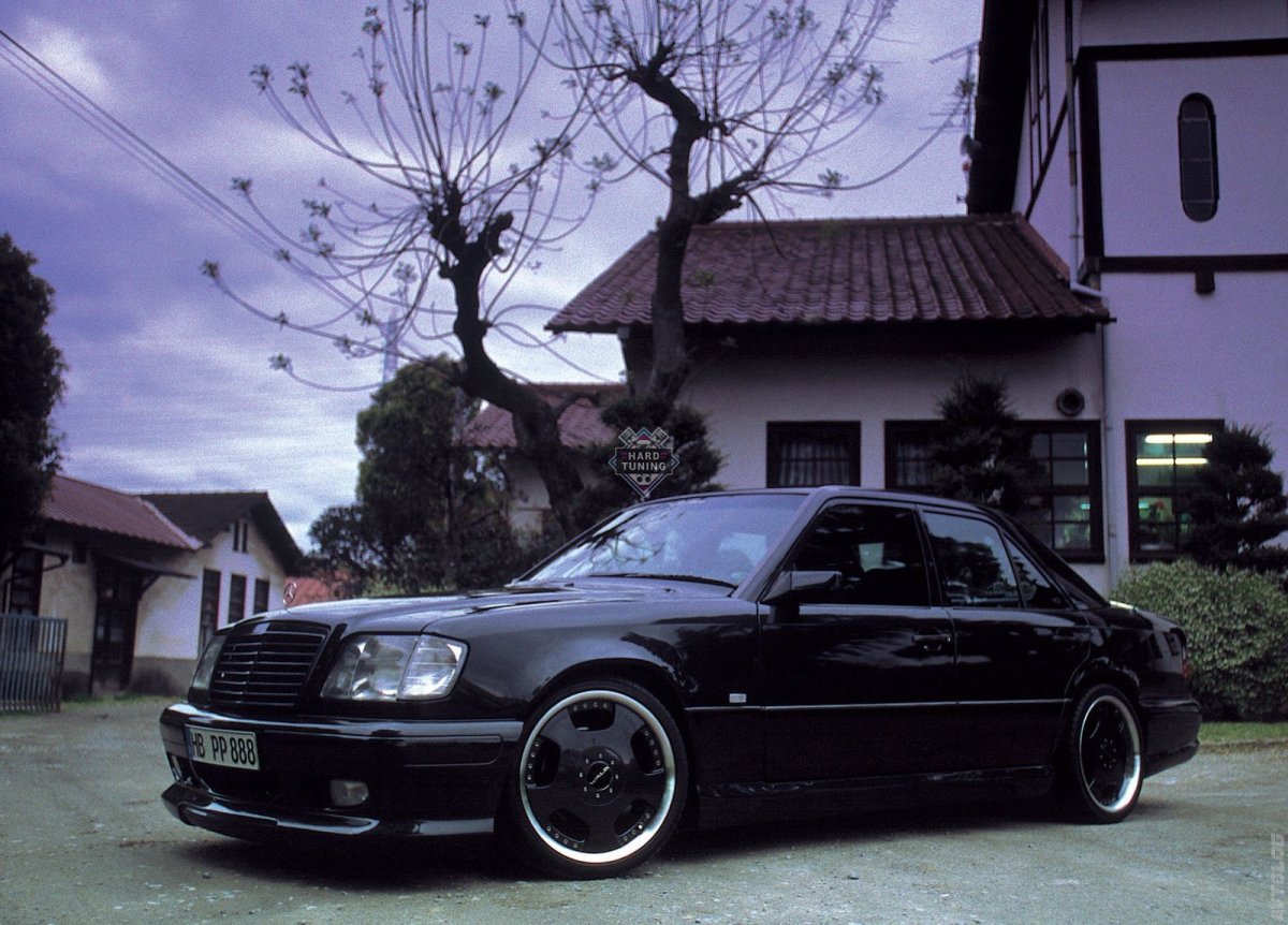 Mercedes Benz w124 Wald