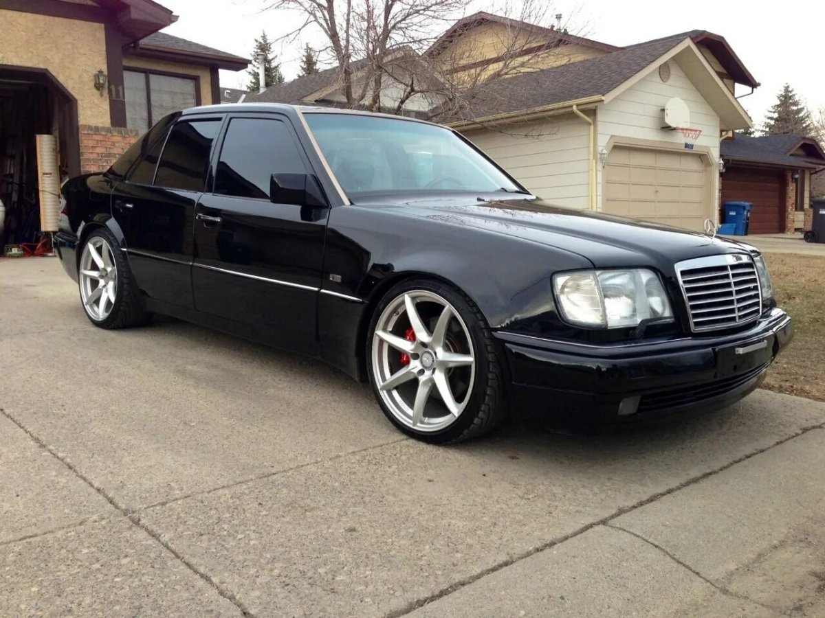 Мерседес Бенц w124 e500