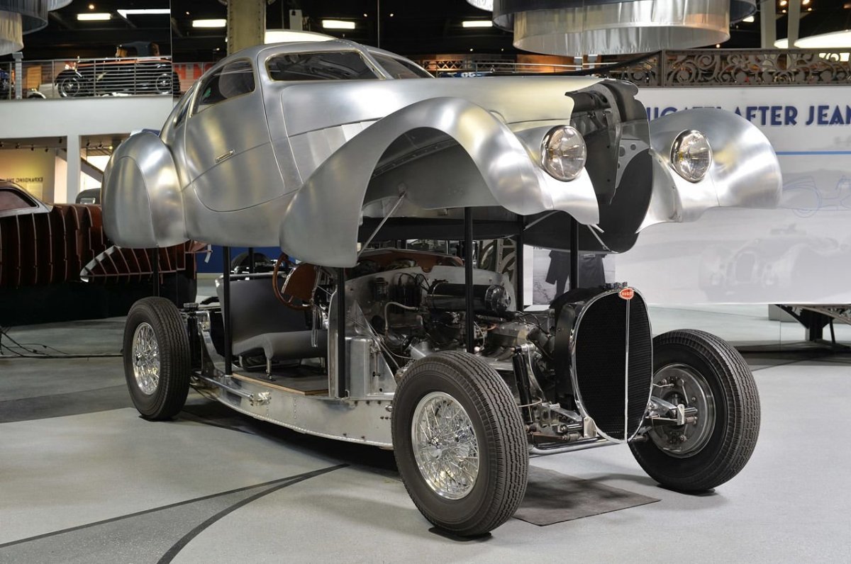 Бугатти Type 64