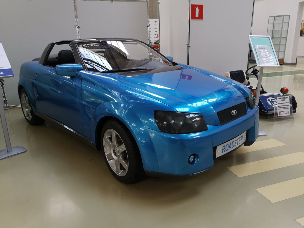 Lada Roadster 2000