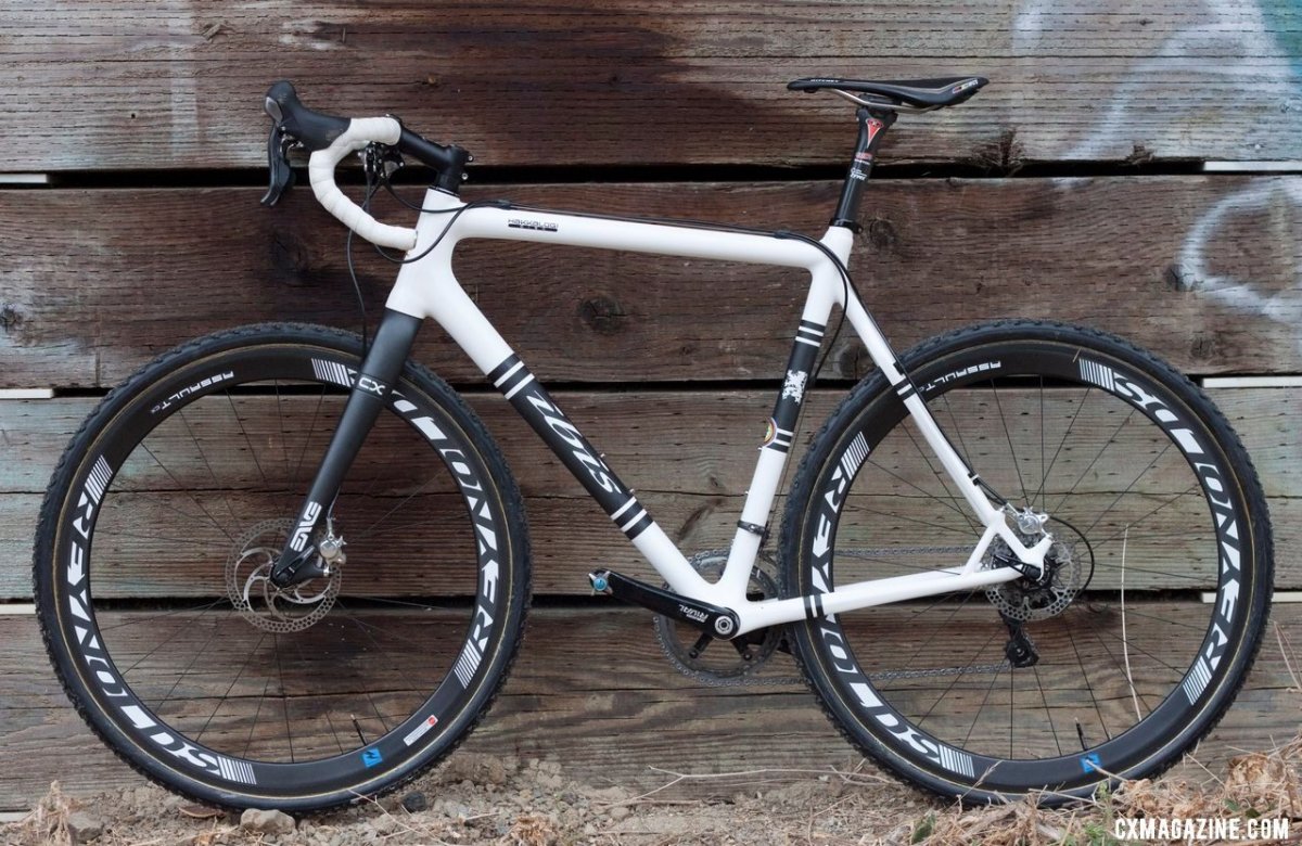 Шоссейный велосипед и циклокросс