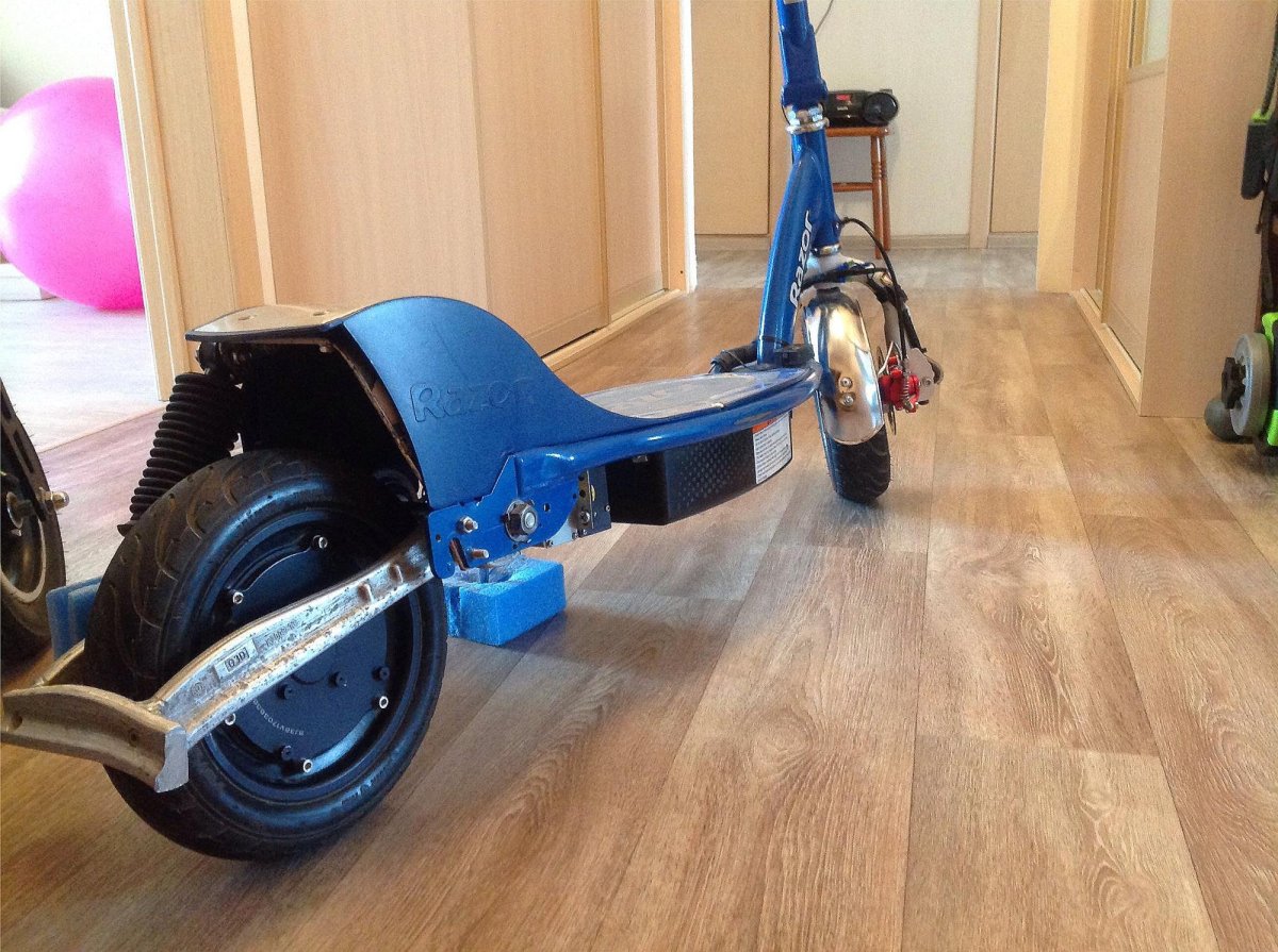 Электросамокат из гироскутера