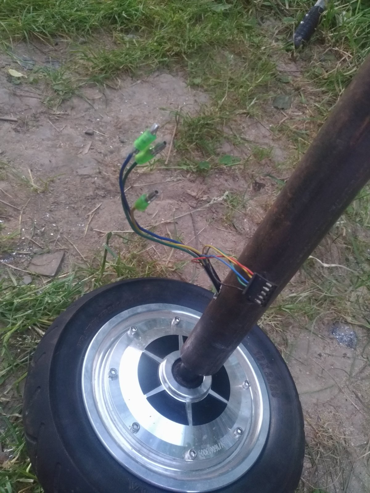 Крепление колеса гироскутера