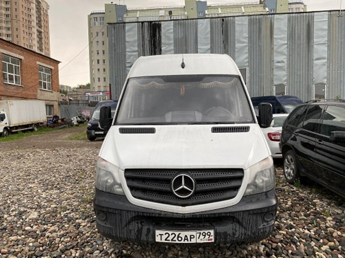 Mercedes-Benz 223602 белый
