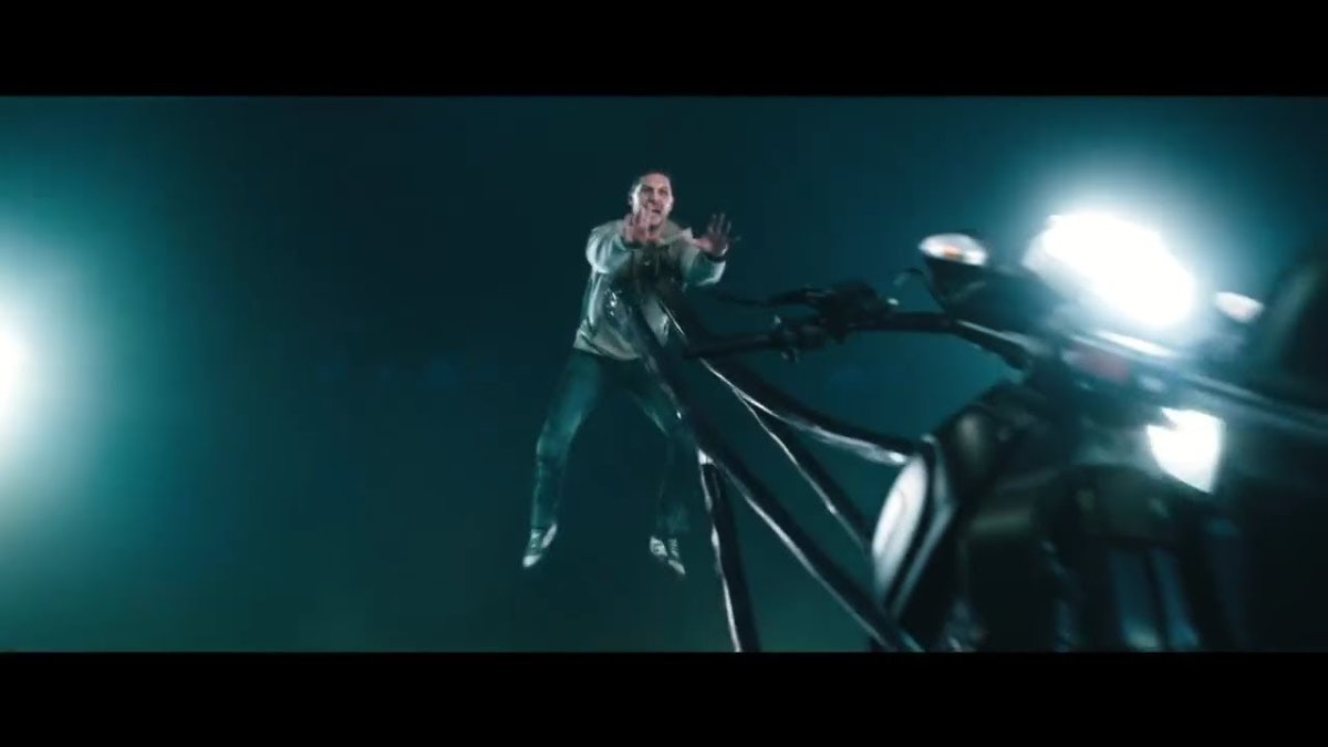 Эдди Брок на мотоцикле