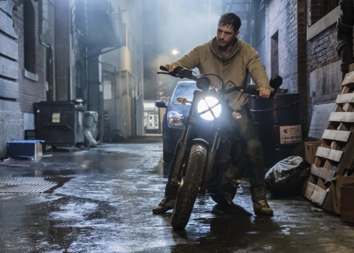 Саймон английский легионер том Харди